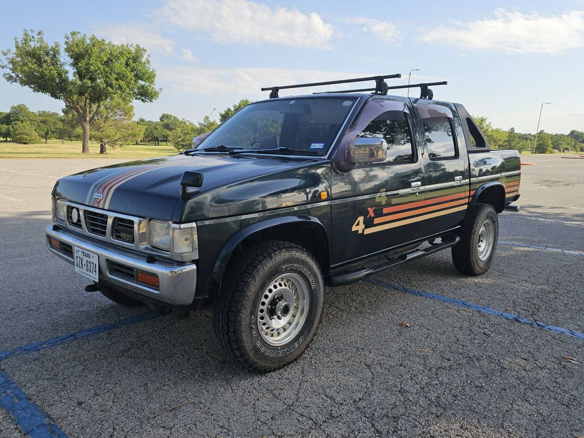 Nissan-Datsun-1993-green