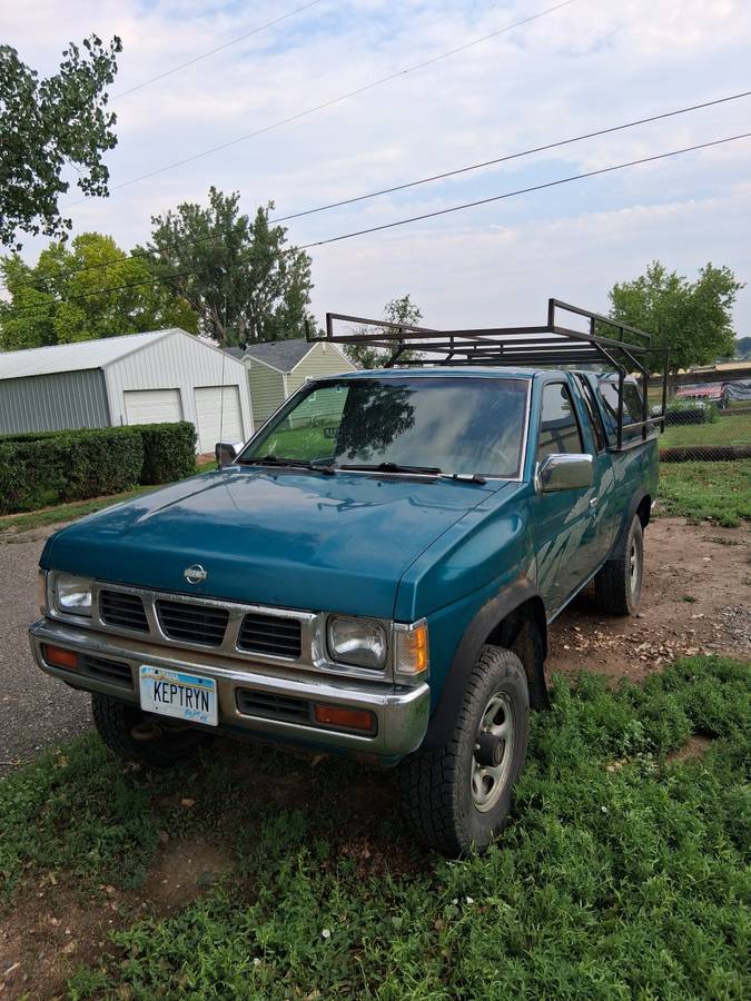 Nissan-Frontier-1995-green