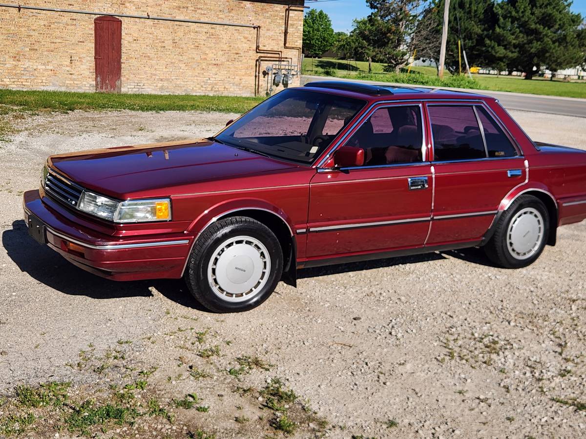 Nissan-Maxima-1987-custom