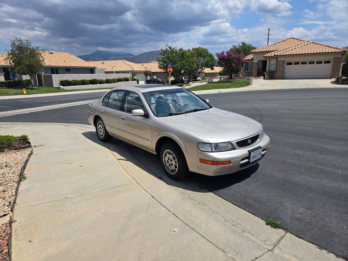 Nissan-Maxima-1995