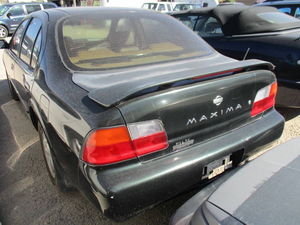 Nissan-Maxima-5speed-v6-1996-green
