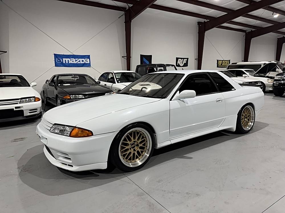 Nissan-Skyline-1995-custom