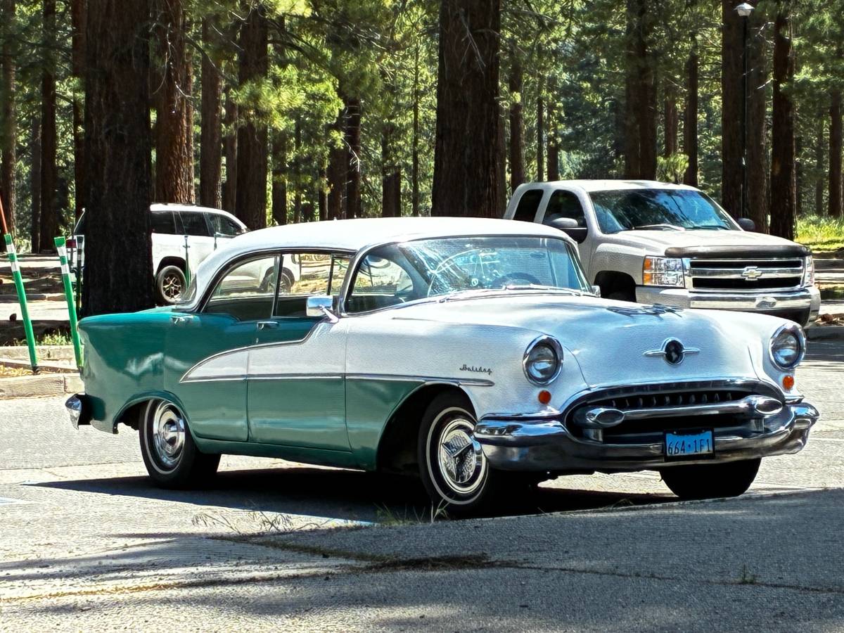 Oldsmobile-1955-green
