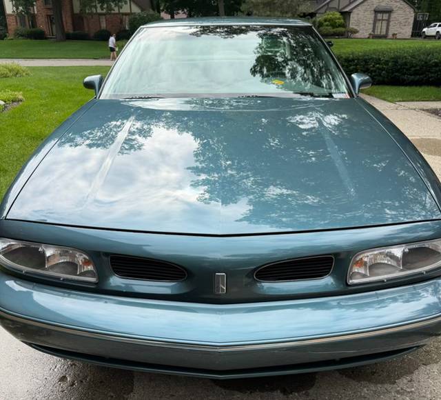 Oldsmobile-88-ls-royale-1996