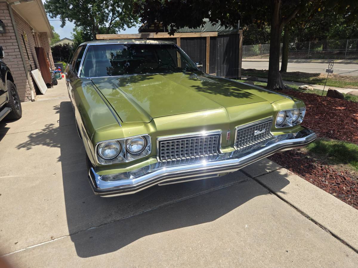 Oldsmobile-98-1973-green