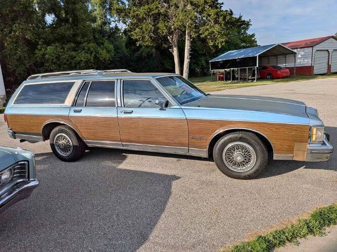 Oldsmobile-Custom-1989