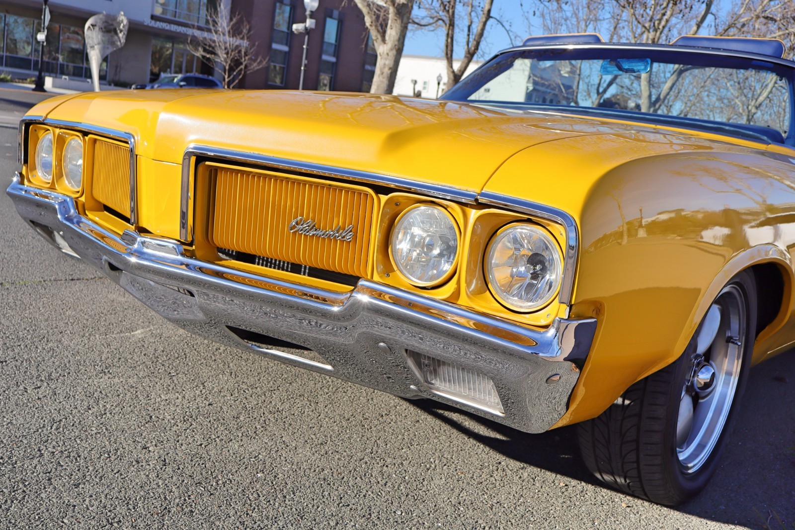 Oldsmobile-Cutlass-1970-Convertible-Blue
