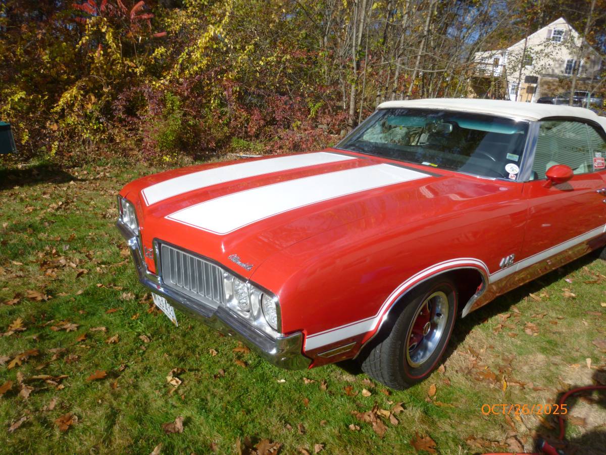 Oldsmobile-Cutlass-1970-red