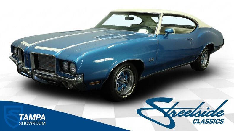 Oldsmobile-Cutlass-1972-Viking-Blue-White
