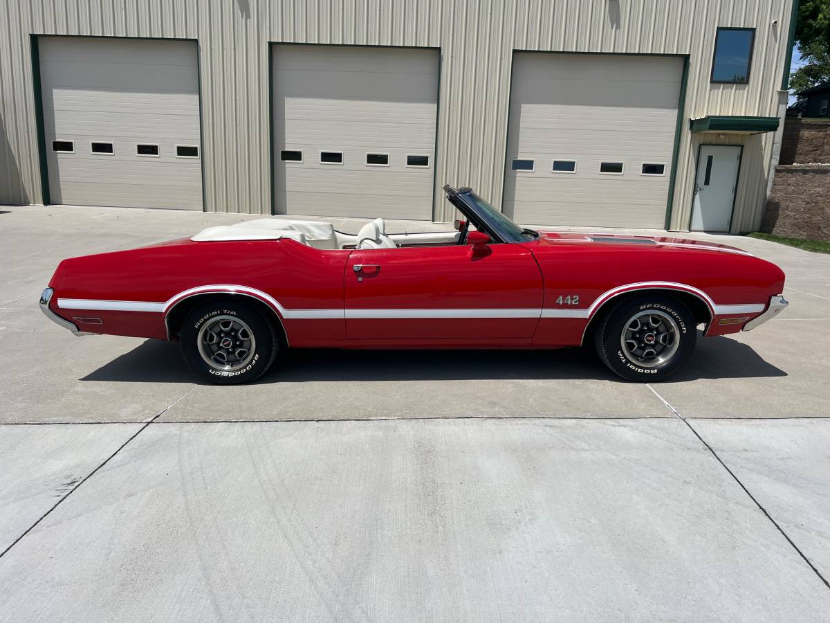 Oldsmobile-Cutlass-442-1972-red