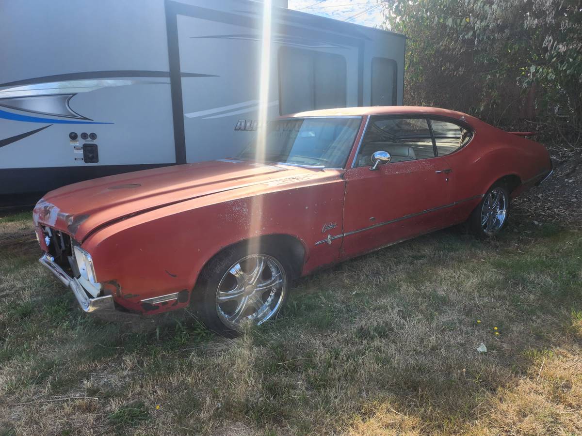 Oldsmobile-Cutlass-s-1970-red