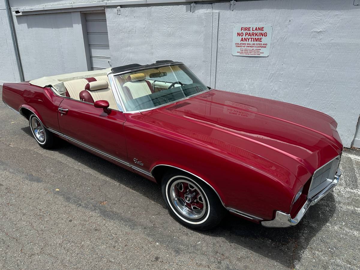 Oldsmobile-Cutlass-supreme-convertible-1971