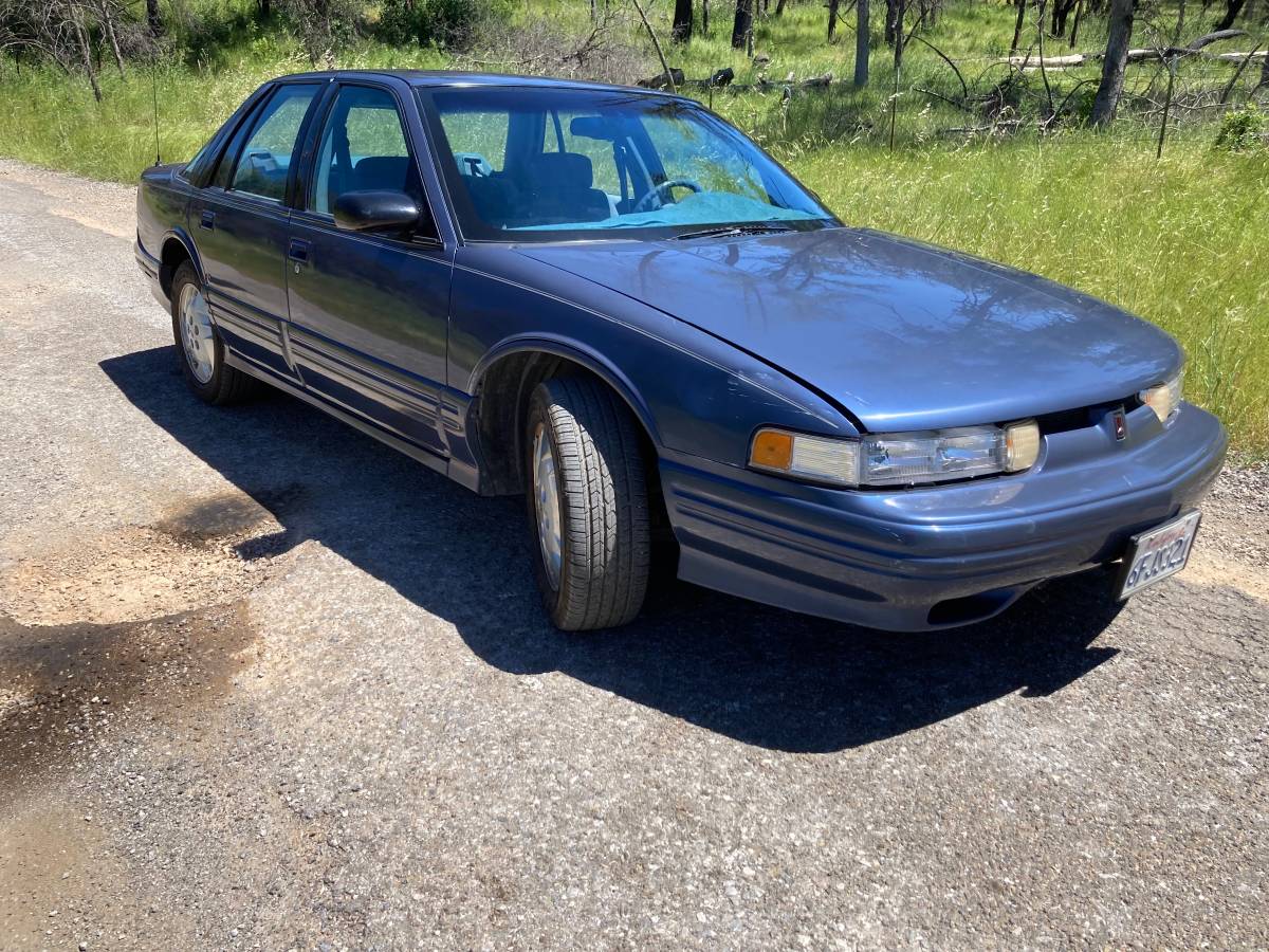 Oldsmobile-Cutlass-supreme-sl-1996