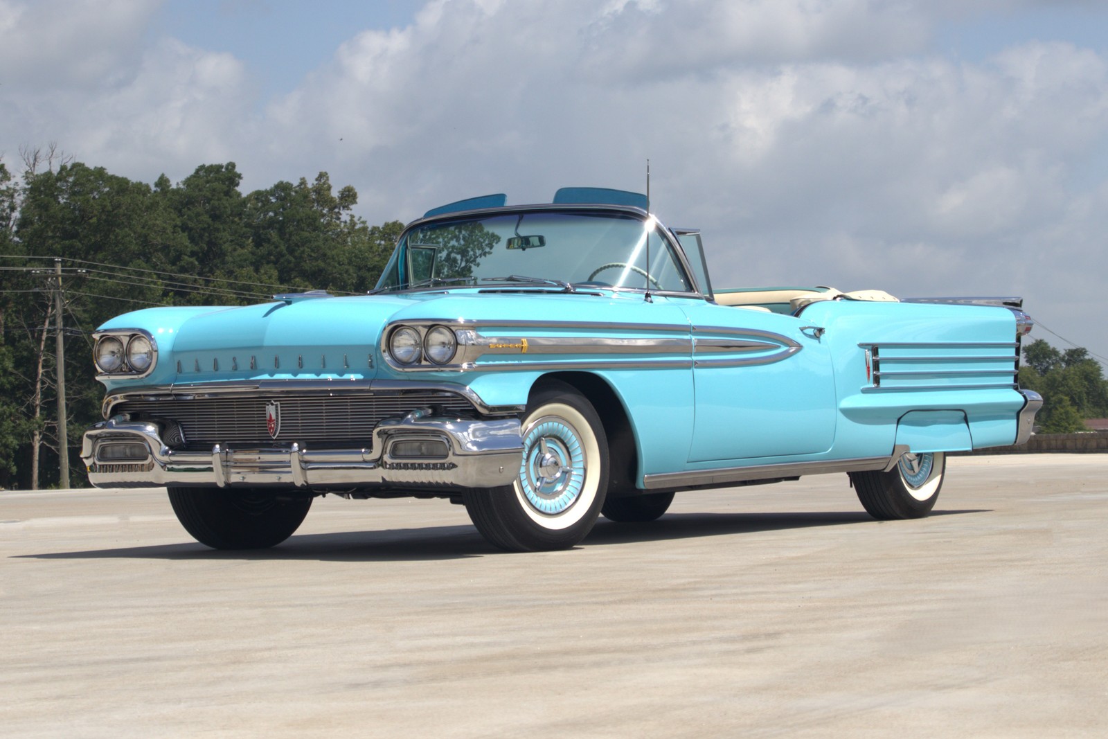 Oldsmobile-Dynamic-88-1958-Convertible-Ivory-Blue