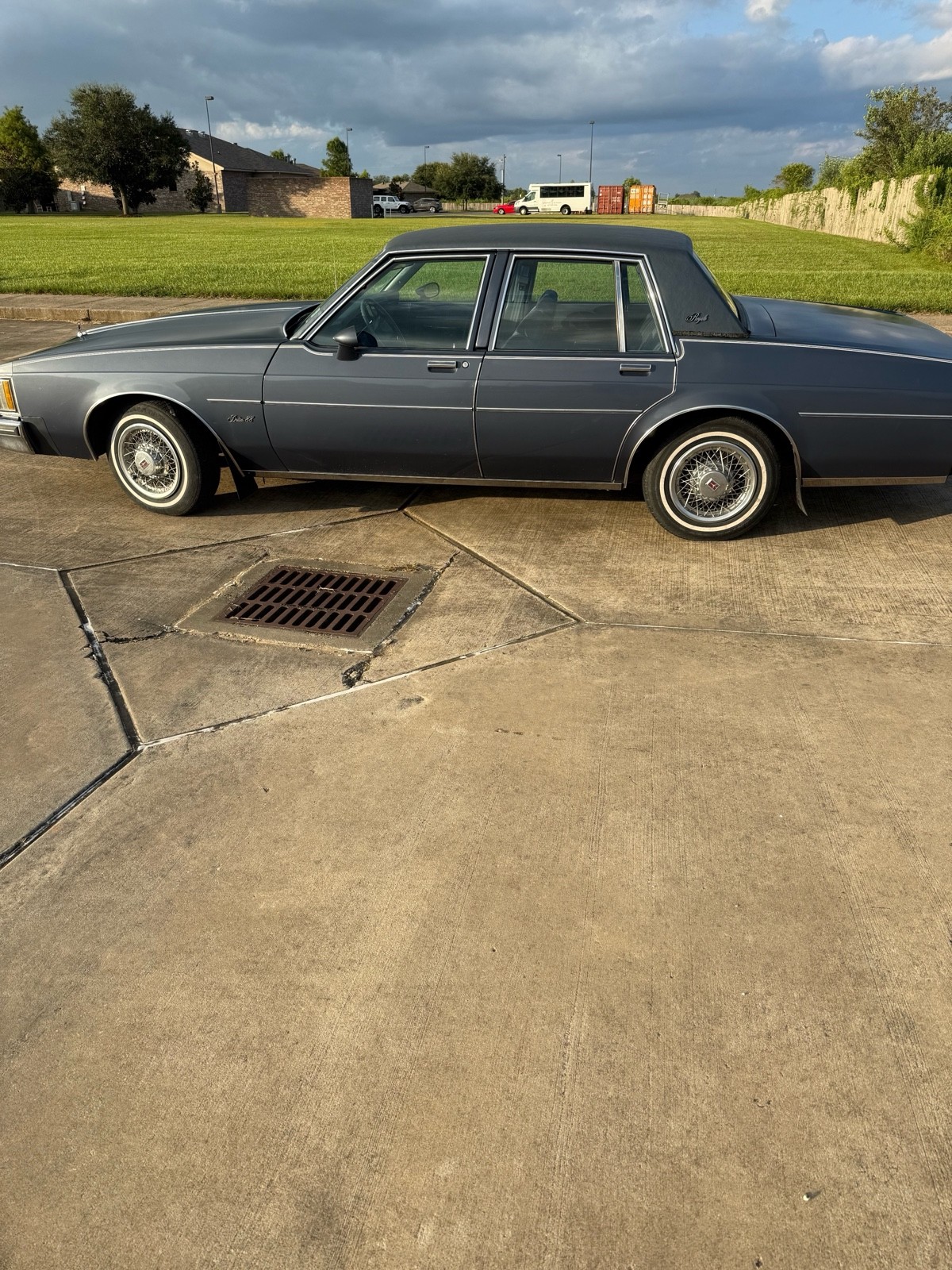 Oldsmobile-Eighty-Eight-1984