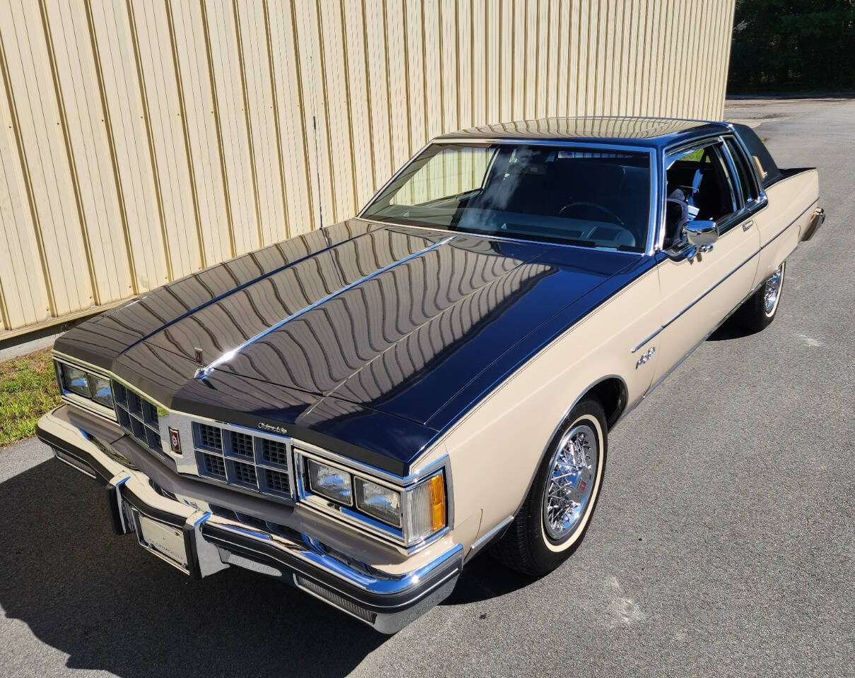 Oldsmobile-Ninety-eight-1981-Blue-Blue