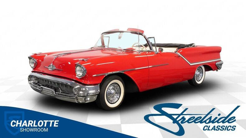 Oldsmobile-Super-88-1957-Festival-Red-Ivory