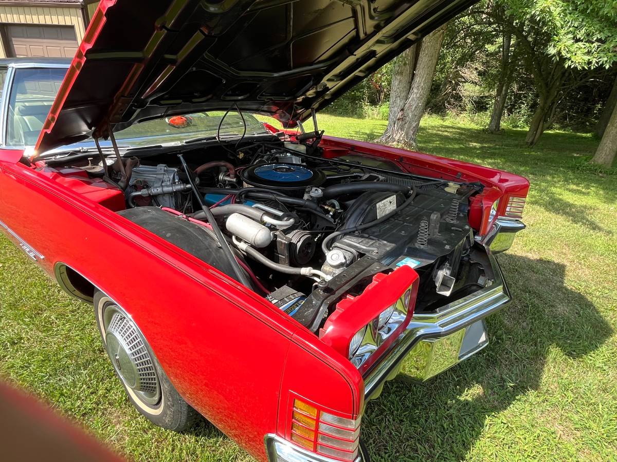 Oldsmobile-Toronado-1972-red