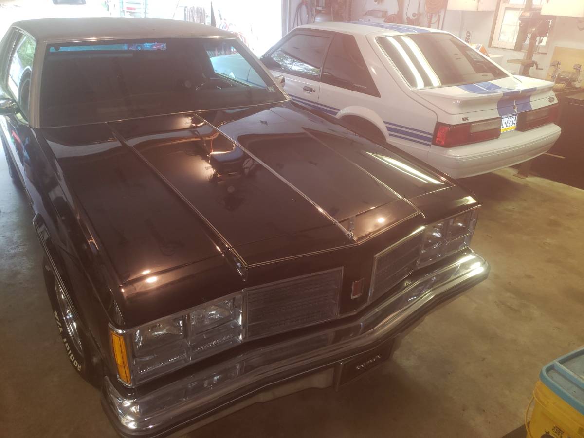 Olsmobile-1978-black