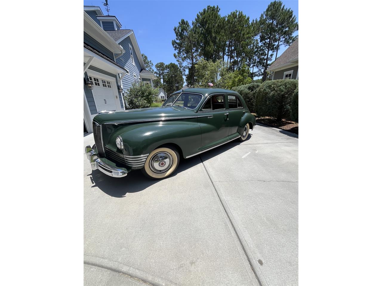 Packard-Clipper-1942-Green-Beige