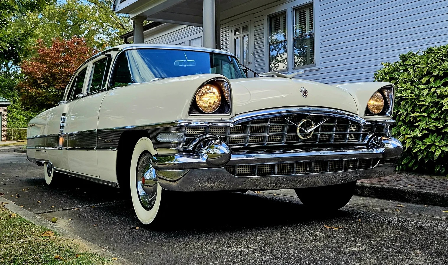 Packard-Patrician-1956-Dover-White-Blue