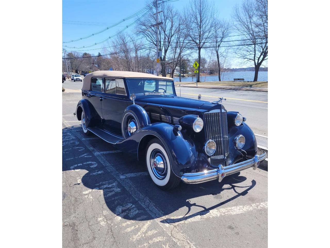 Packard-Super-8-deluxe-1937-Blue-Tan