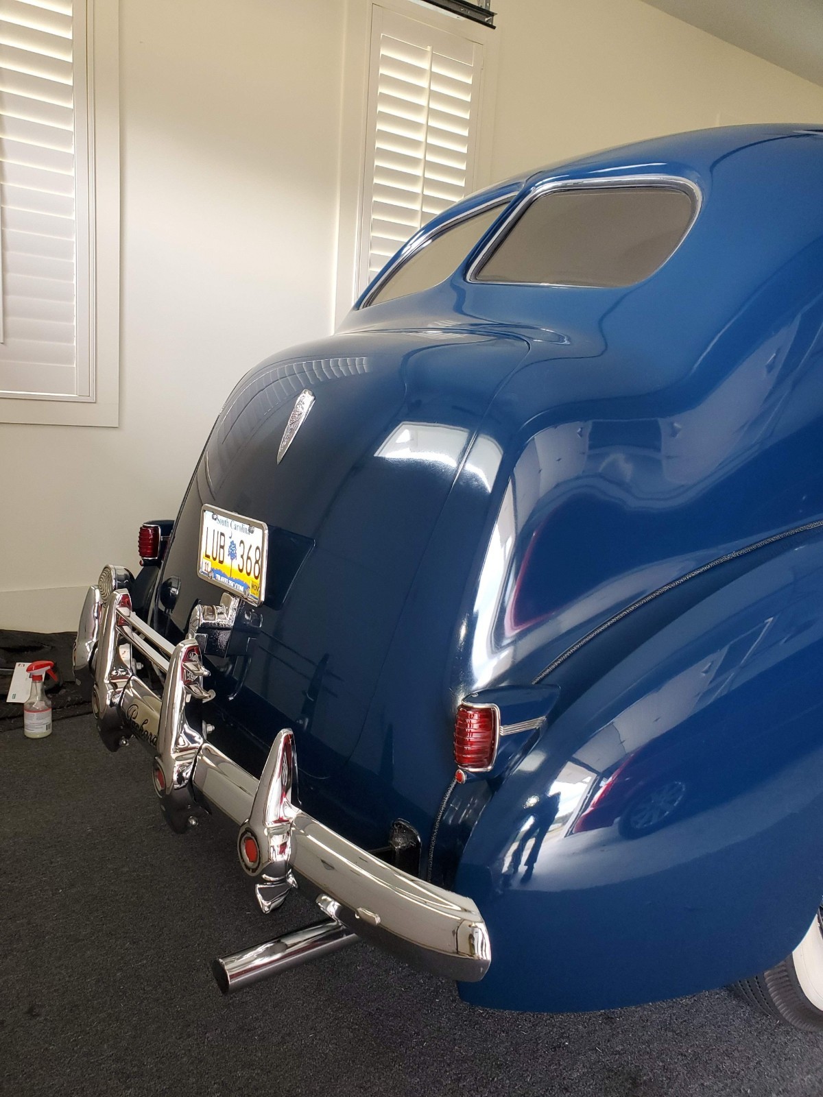 Packard-super-eight-160-1940-Sedan-cream-wool-stripe