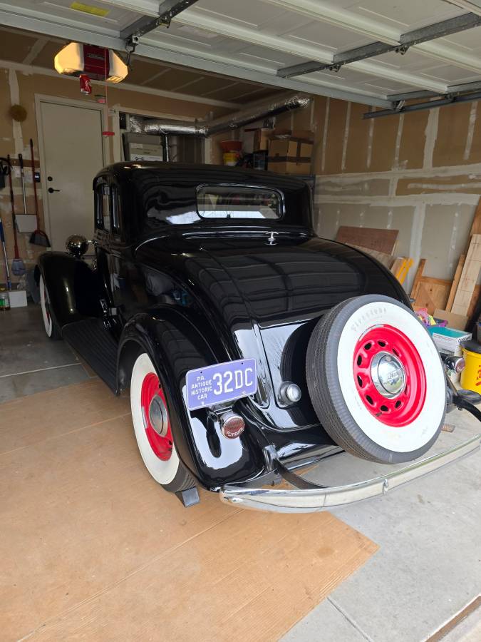 Plymouth-1934-black