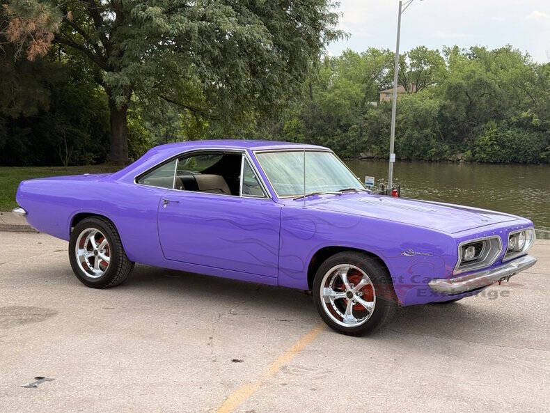 Plymouth-Barracuda-1967-Purple-Black-amp-Tan