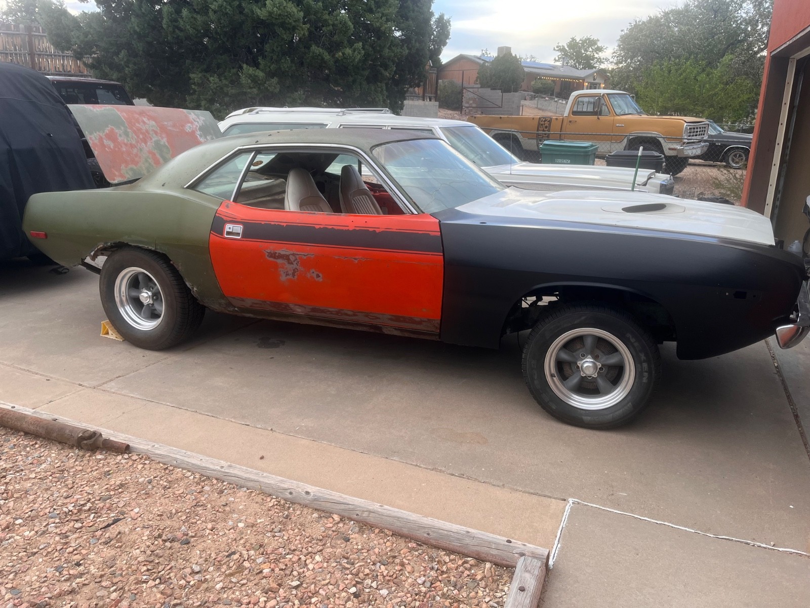 Plymouth-Barracuda-1973-Coupe