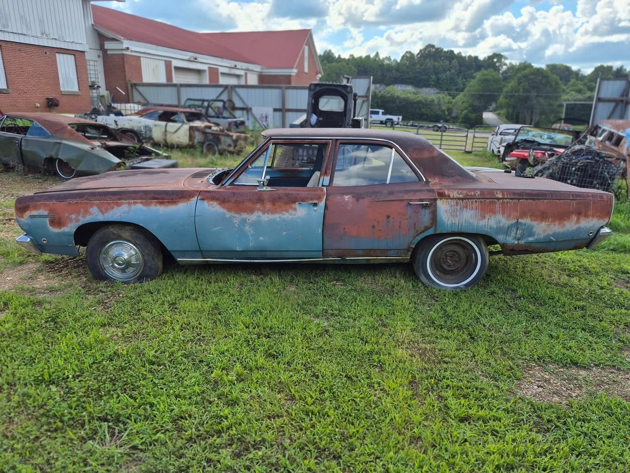 Plymouth-Belvedere-1968-Sedan-Blue