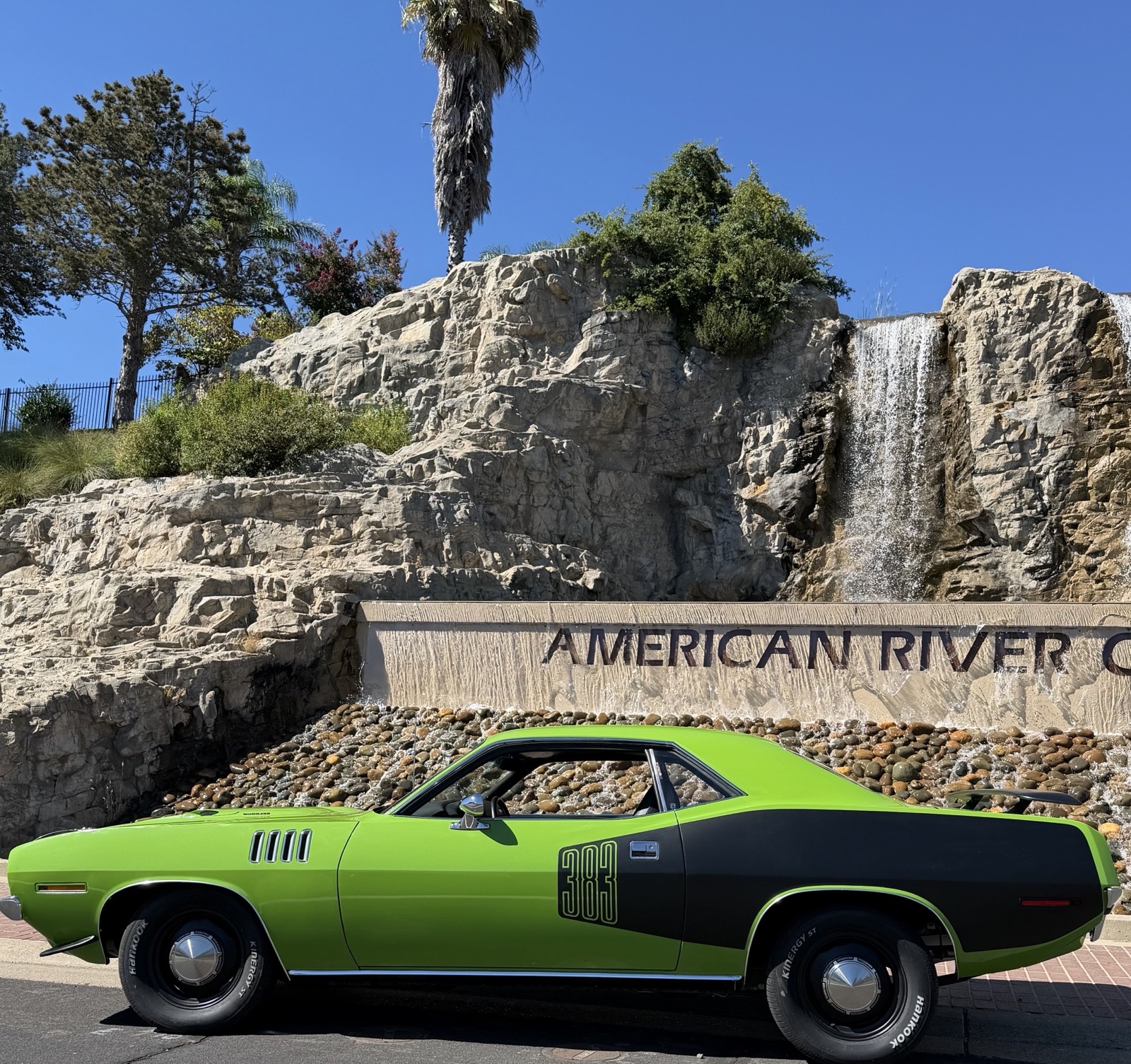 Plymouth-Cuda-1971-Coupe