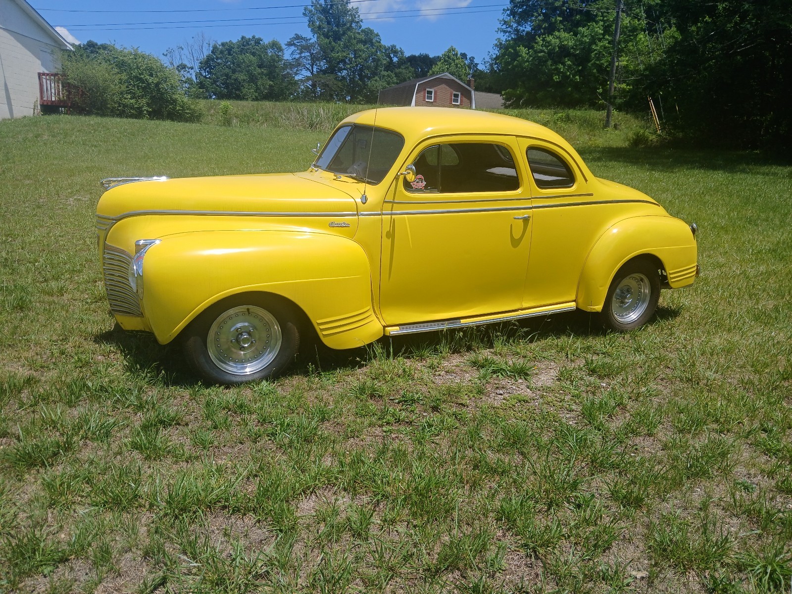 Plymouth-DeLuxe-1941