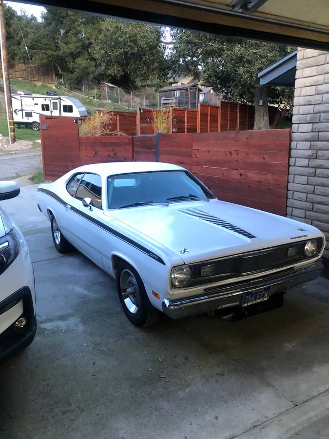 Plymouth-Duster-1971-white