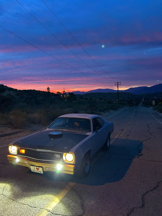 Plymouth-Duster-1973-grey