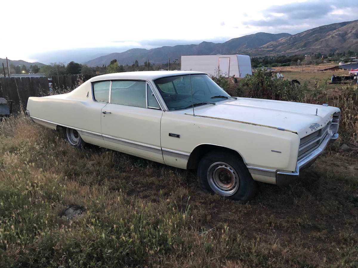 Plymouth-Fury-1967