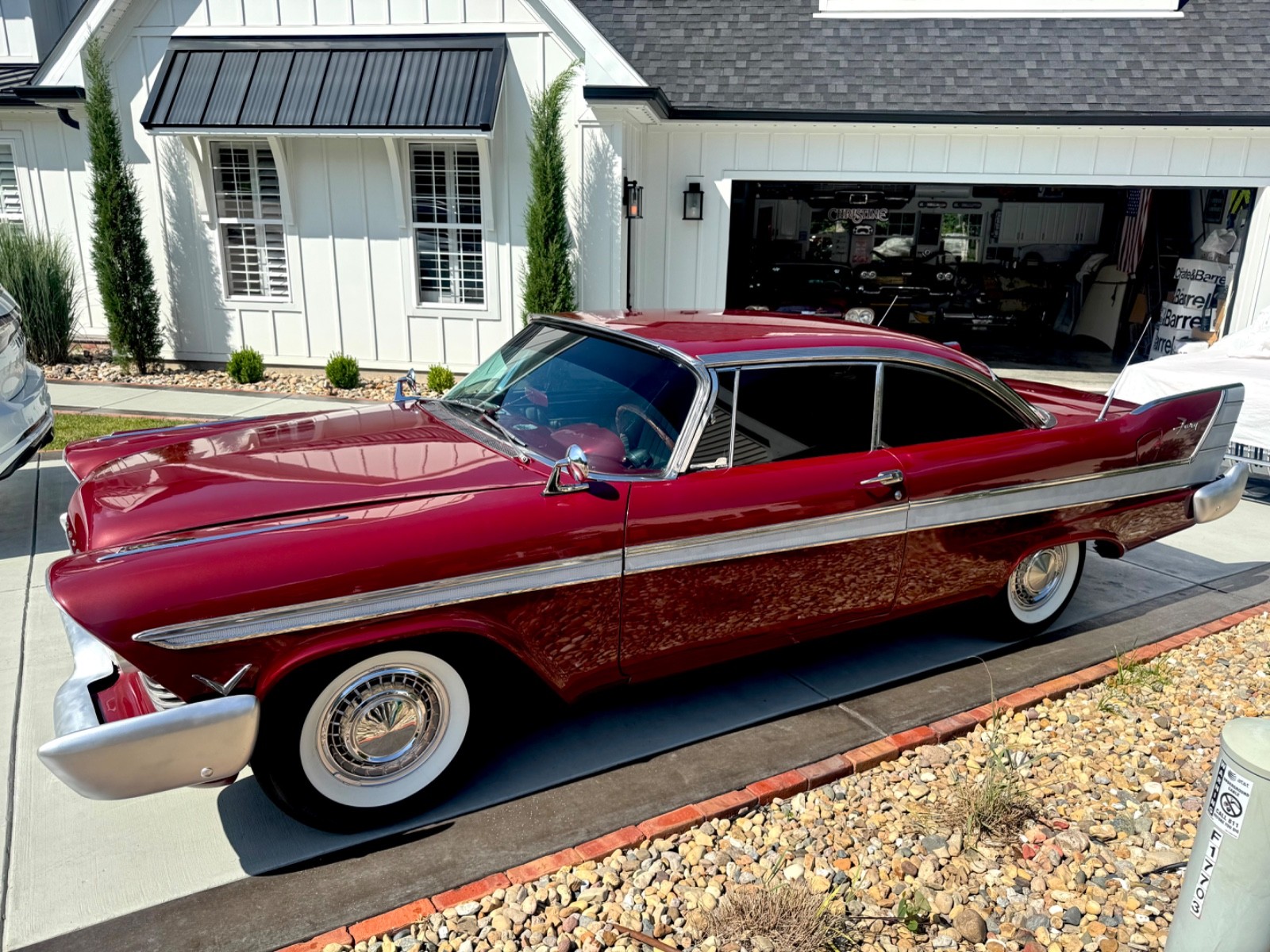 Plymouth-Fury-Christine-1957