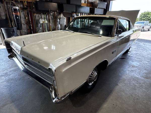 Plymouth-Fury-vip-1967-White