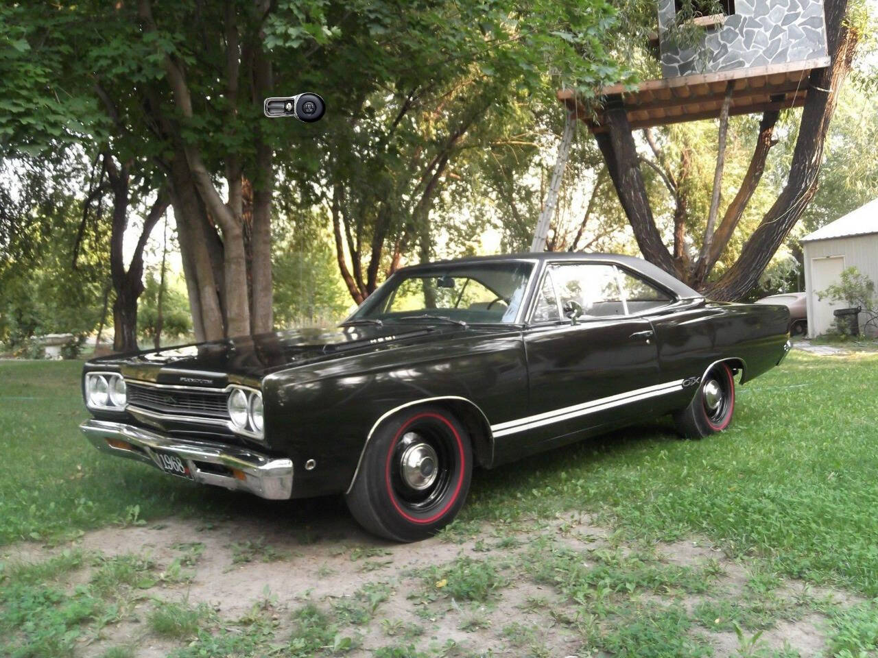 Plymouth-Gtx-1968-Green-Black