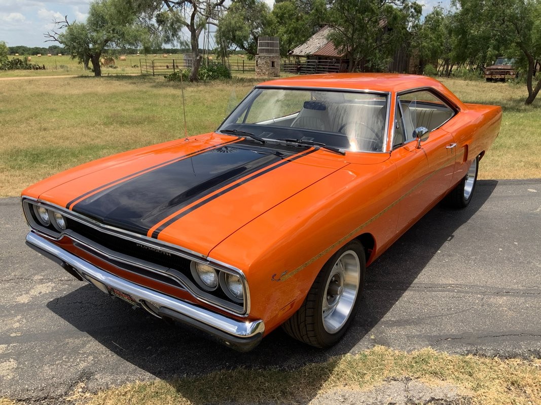 Plymouth-Road-Runner-1970-Coupe-White