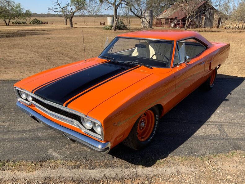 Plymouth-Roadrunner-1970-Hemi-Orange-White