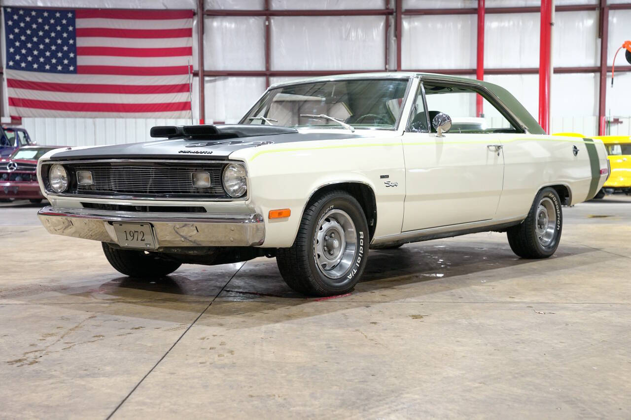Plymouth-Valiant-1972-White-Green