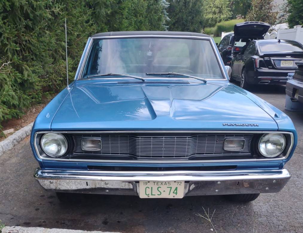 Plymouth-Valiant-1972-blue