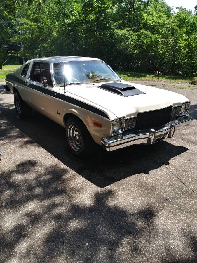 Plymouth-Volare-1976-white