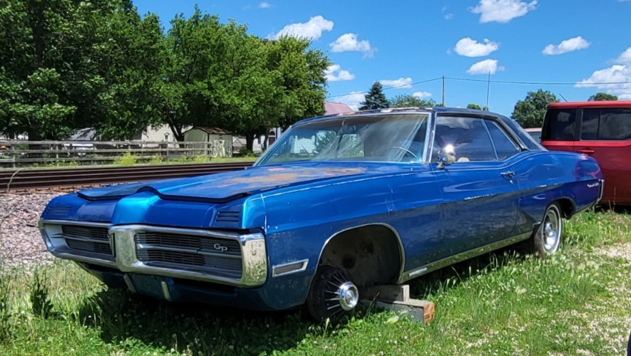 Pontiac-1967-Coupe-White