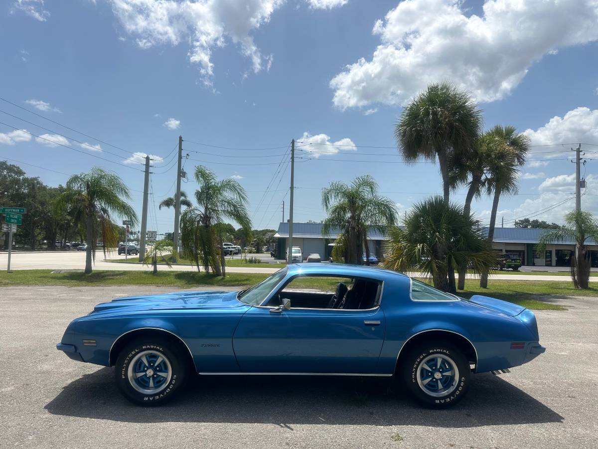 Pontiac-1975-blue