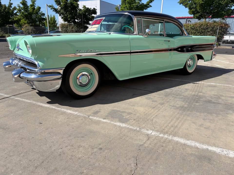 Pontiac-Cheiftain-1957-green