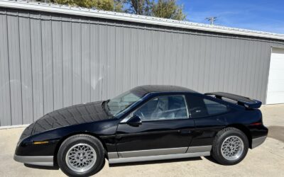 Pontiac Fiero 1986