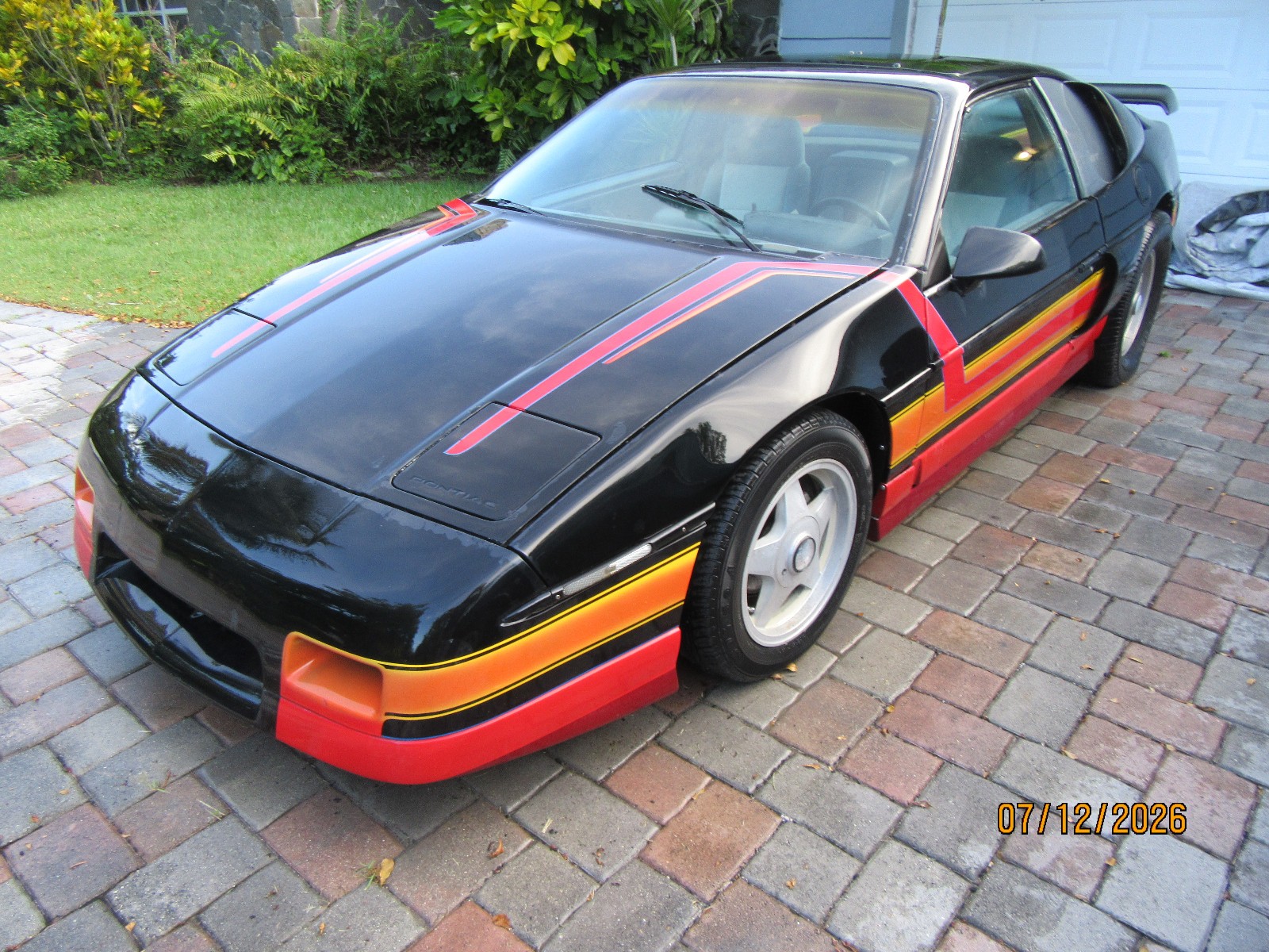 Pontiac Fiero 1986