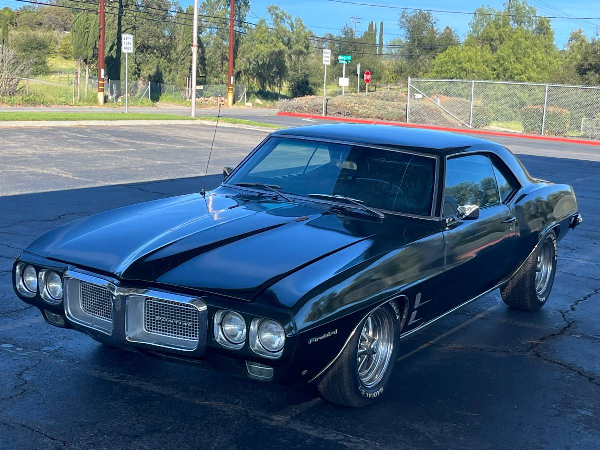 Pontiac-Firebird-1969-green